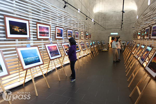 此次「彩韻之美日月潭」攝影聯展，參展者共計9人，每人各展出6張作品，作品內容以日月潭潭區風光為主。（圖片提供／日月潭國家風景區管理處）