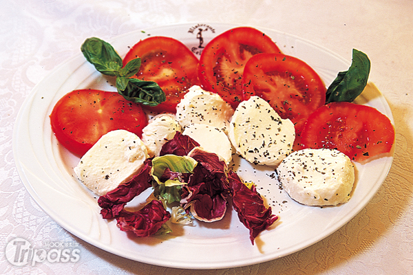 簡單的食材與調味，便成就一道風味獨特的義大利料理。（圖片提供／墨刻編輯部）
