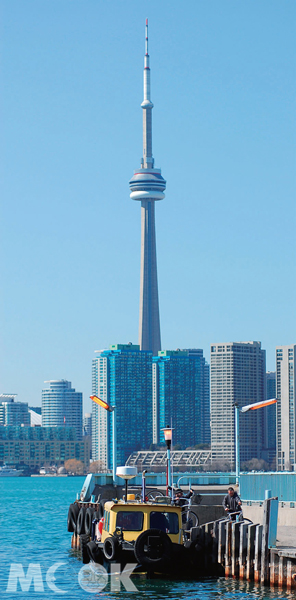 加拿大國家電視塔是多倫多的指標性建築。（圖片提供／墨刻編輯部）