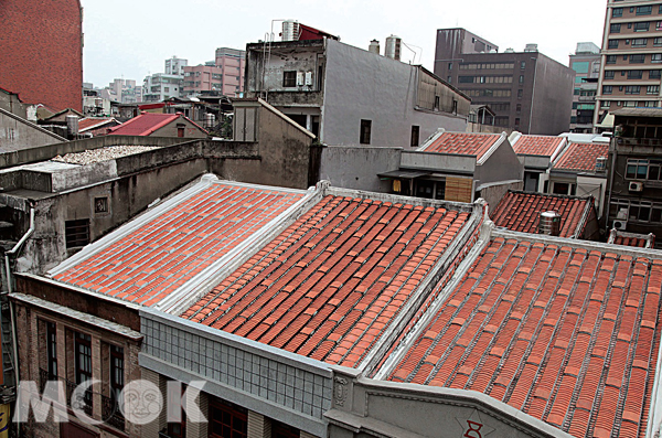 紅磚瓦片的屋頂。（圖片提供／TRAVELER Luxe旅人誌）