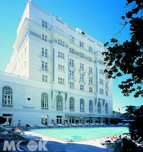 里約熱內盧最吸睛的泳池，就在Copacabana Palace中。（圖片提供／Orient-Express Hotels Ltd.）