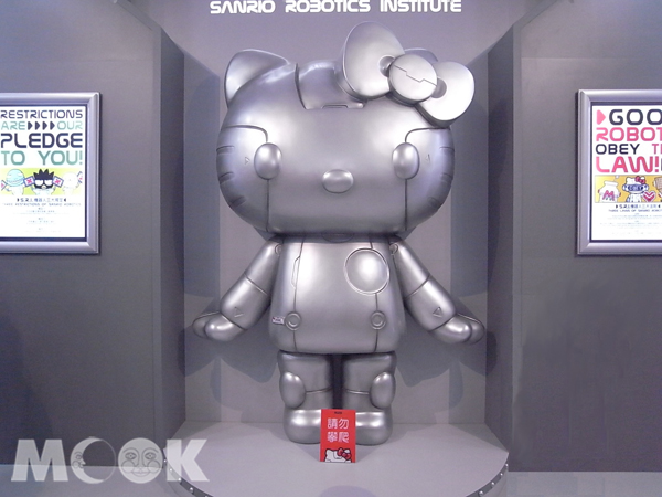 大型的鋼鐵人Robot Kitty是拍照熱點。（圖片／景點家）