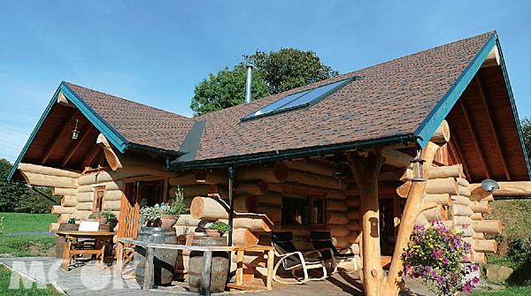 入住環保材質建造的木屋，即便是在睡覺也能低碳環保愛地球。（圖片提供／Annie’s Cabin）