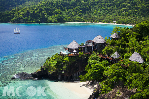 在度假小島中，與淨白沙灘、湛藍海水比鄰而居。（圖片提供／Laucala Island）