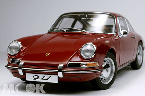 熱愛911跑車的網友們，德國保時捷博物館現正舉辦的「911車系50週年特展」，保證讓你大開眼界！（圖片來源／取自http://50years.porsche.com）