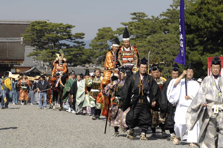每年的京都時代祭，不僅是京都三大祭之一，也為當地的賞楓季節揭開序幕。（圖片提供／取自http://inhabithouse.skyrock.com網站）