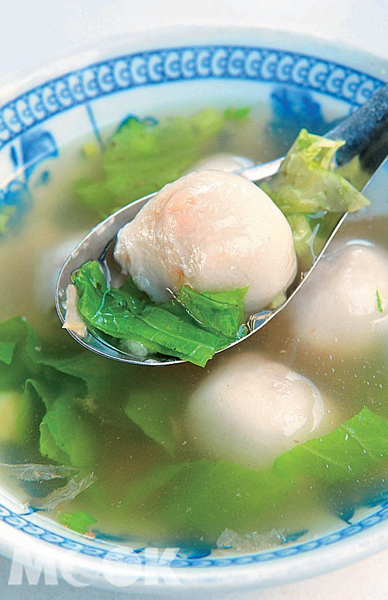 南榮小吃的鹹湯圓，是謝文侃爸爸的最愛之一。（圖片提供／TRAVELER Luxe旅人誌）