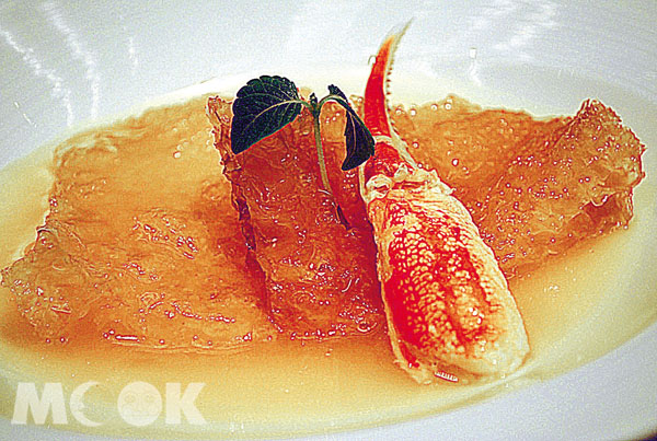 蟹肉黃燒魚肚是京花軒招牌必點菜式之一（圖片提供／TRAVELER Luxe旅人誌）