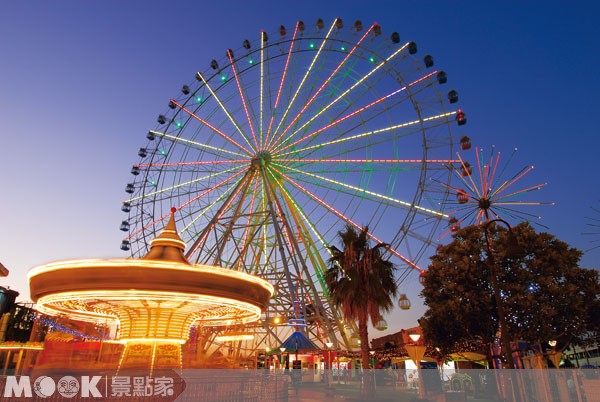名古屋港濱海遊樂園是當地年輕人最喜歡賞夜景的場所之一。（圖片提供／墨刻編輯部）