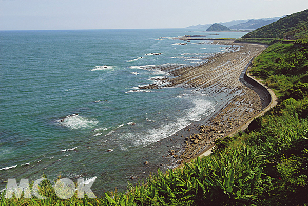 宮崎日南海岸的「鬼之洗衣板」。（圖片提供／墨刻編輯部）