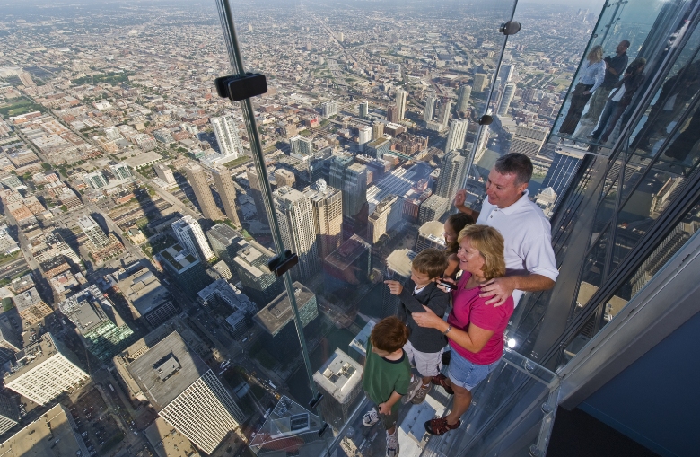 芝加哥的「Willis Tower」，是不少旅人心中的必遊地之一。（圖片來源／取自http://www.takingthekids.com網站）