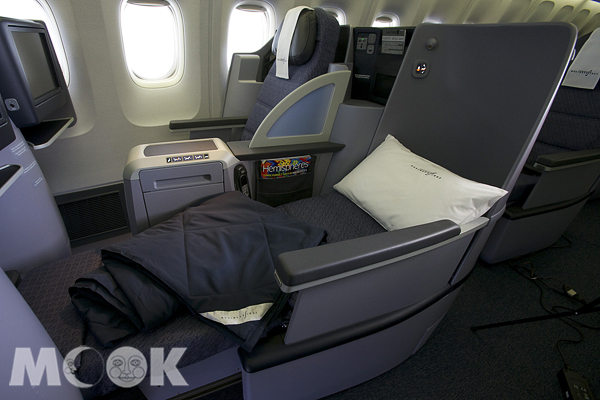 在商務艙也能享有平躺座椅的飛行體驗。（圖片提供／聯合航空）