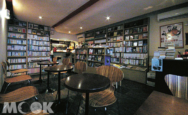 Bousingot舊書店兼咖啡店，是谷根千最美妙的咖啡店之一。（圖片提供／TRAVELER Luxe旅人誌）