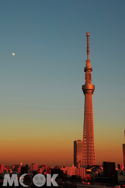 從淺草的購物中心EKIMISE頂樓看到的晴空塔風景。（攝影／TRAVELER Luxe旅人誌呂宛霖）