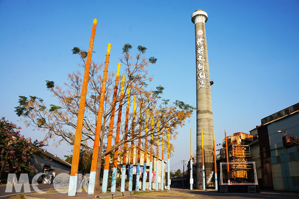 十鼓橋糖文創園區有全國第一座煙囪水劇場。（圖片提供／高雄市政府觀光局）