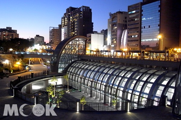 信義線上除了有知名夜市，大安森林公園站也是相當美麗的景點。（攝影／MOOK景點家張盈盈）