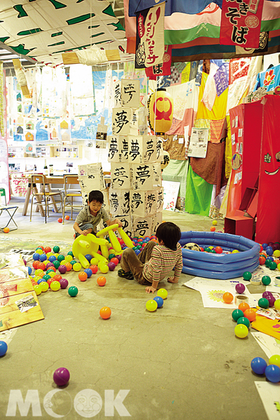 藝術家為兒童所設計的遊戲空間。（圖片提供／TRAVELER Luxe旅人誌）