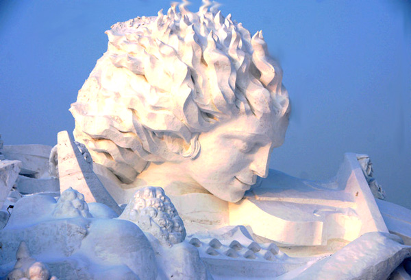 雕工精細的冰雕作品，讓人們大開眼界。（圖片來源／取自www.harbinice.com）