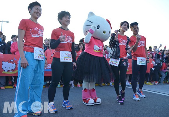 Hello Kitty現身與所有嘉賓、參加者一同起跑。（圖片提供／京觀設計）