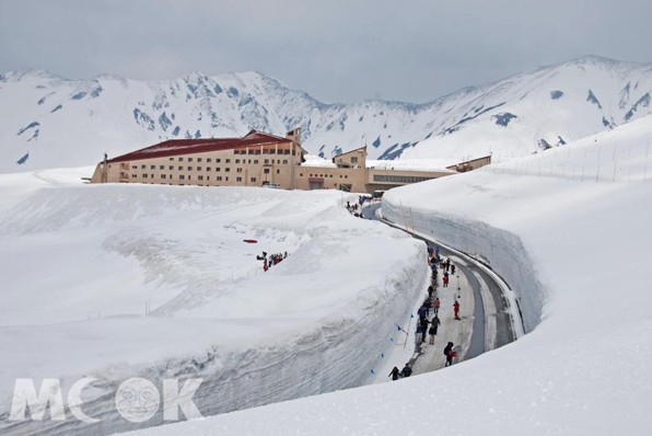 立山黑部雪璧的壯麗要親臨現場才能深刻感受（圖片／那米哥旅行社提供）