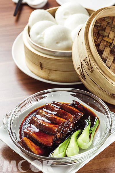 濃油赤醬的蘇杭東坡肉，滴溜溜地化在口中。（圖片提供／TRAVELER Luxe旅人誌）