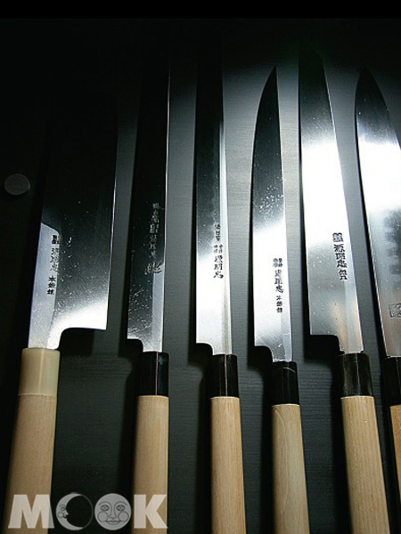 水野鍛鍊所的生魚片刀很有名，贏得不少生魚片師傅的青睞。（圖片提供／TRAVELER Luxe旅人誌）