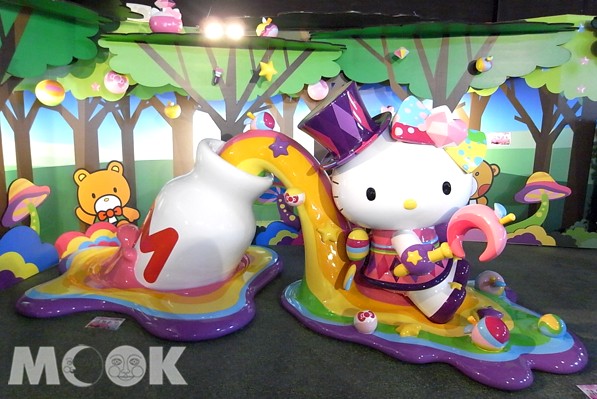 百變Hello Kitty 40週年特展，由魔法Hello Kitty帶來造型令人驚艷、前所未見的Hello Kitty。（攝影／MOOK景點家張盈盈）