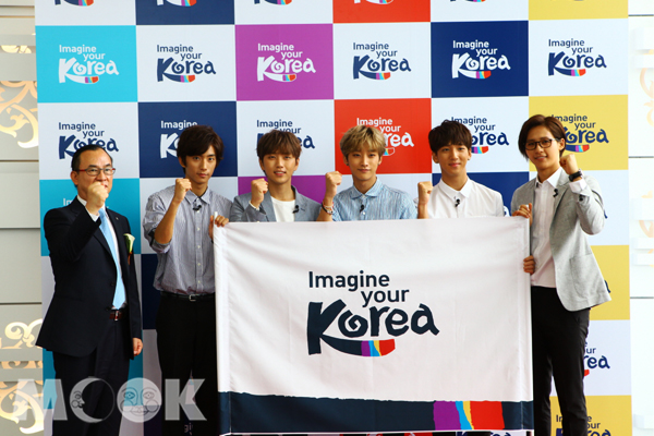 “Imagine your Korea”發布典禮上，請來韓國人氣團體B1A4站台慶賀。(圖片提供／韓國觀光公社）