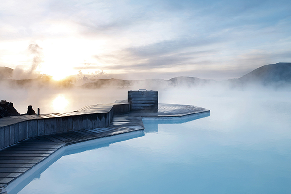美麗夢幻的藍湖已經成為冰島最著名的景點之一。(圖片來源／bluelagoon）