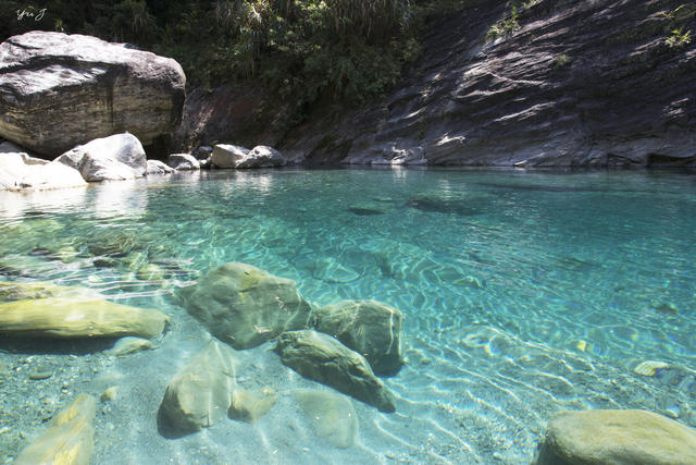 豐富的自然資源，柔情似水的秀麗風景，有『小天祥』的美稱。(圖片來源／backpackers.com）