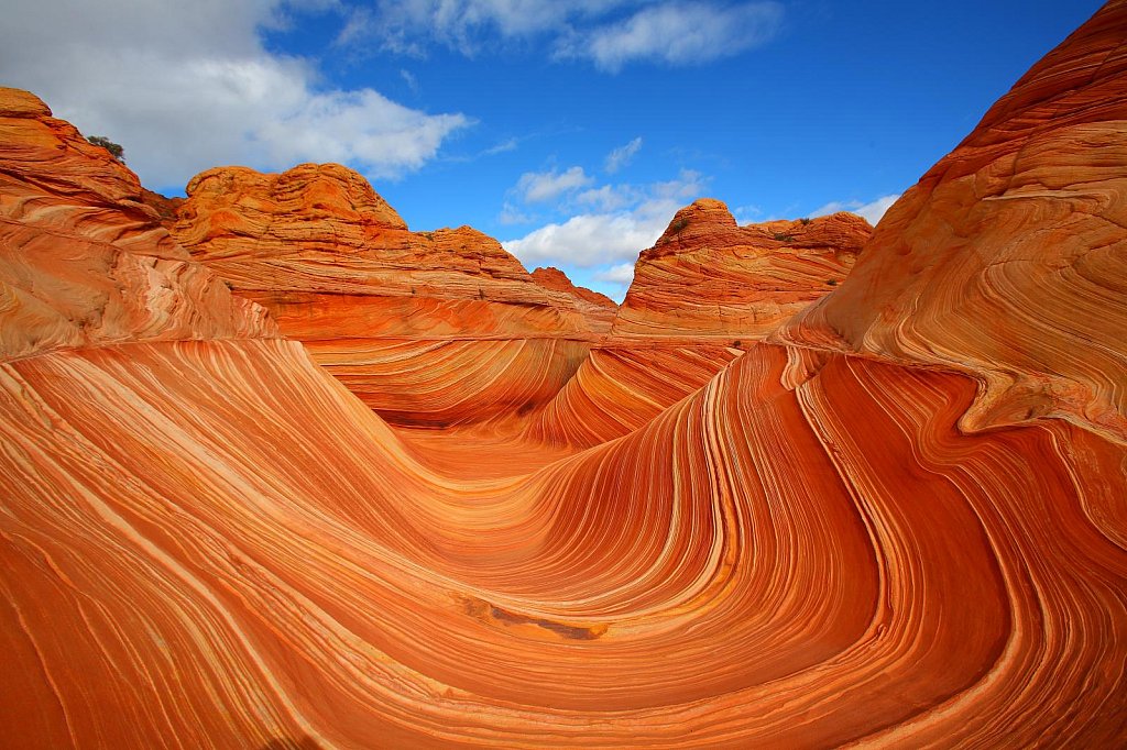 波浪谷奇異的岩石波紋像是大地一幅充滿想像力的雕刻畫作。(圖片來源／beautifulplacestovisit）