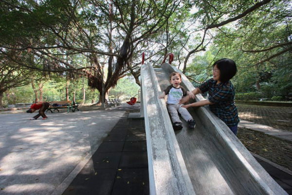 天母公園是磺溪流經的公園之一，園內植物大都為原生林，樹木錯置茂盛，相當美麗。(圖片來源／閱讀台北主題網）