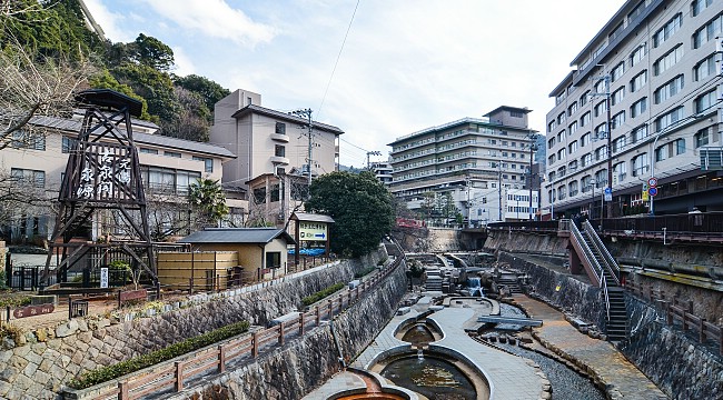 有馬溫泉是日本最古老的溫泉鄉之一，古樸風情相當迷人。(圖片來源／japan-guide）