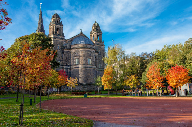 St Cuthbert’s Church, Edinburgh, Scotland。(圖片來源／Andrey Starostin）