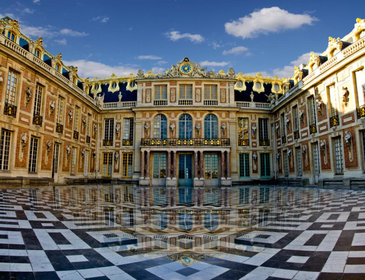 華麗眩目的凡爾賽宮，充滿古典主義風格。(圖片來源／placestoseeinyourlifetime）