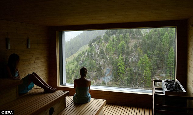 瑞士新開幕的青年旅館，便宜的價格確有超奢華的環境。(圖片來源／dailymail）