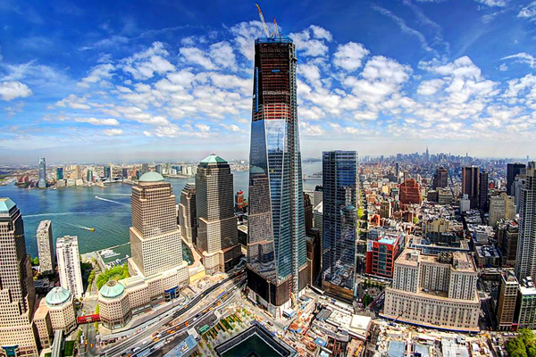 紐約世貿中心一號大樓，歷時八年打造，於11月3日重新開幕。(圖片來源／buzzfeed）