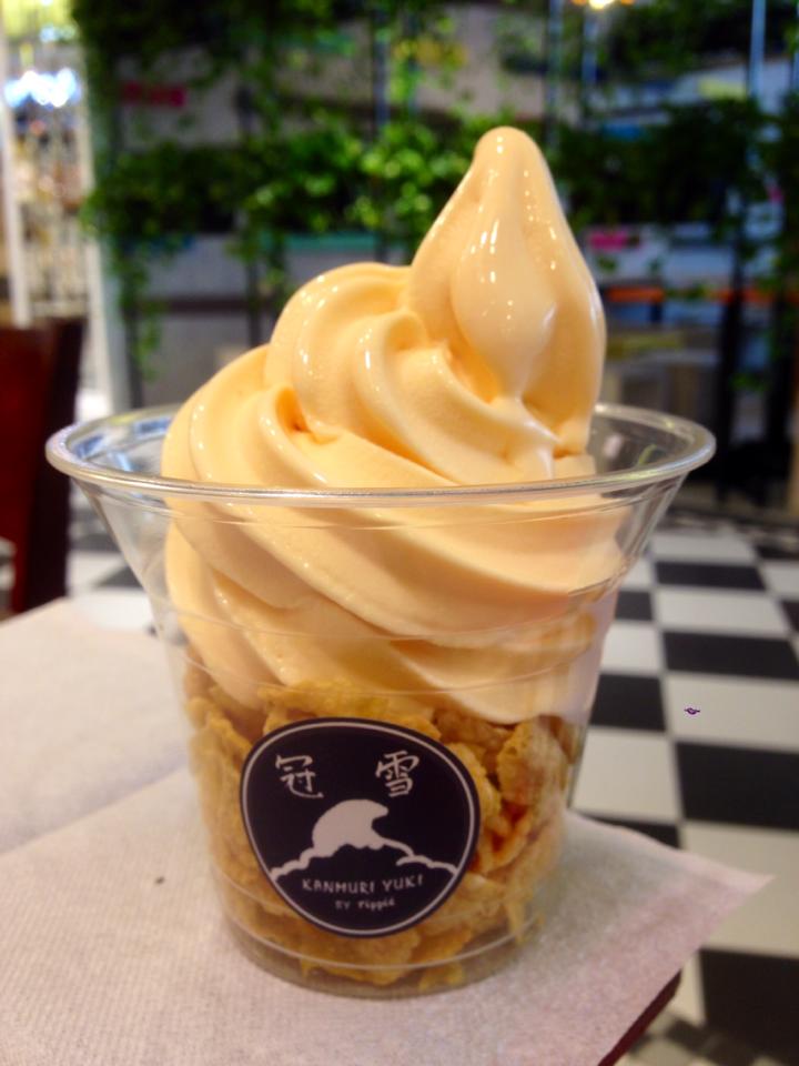 北海道牛乳搭配夕張哈蜜果所製成的霜淇淋，果香四溢乳香濃郁。(圖片來源／Rippie 蘋果派&霜淇淋）