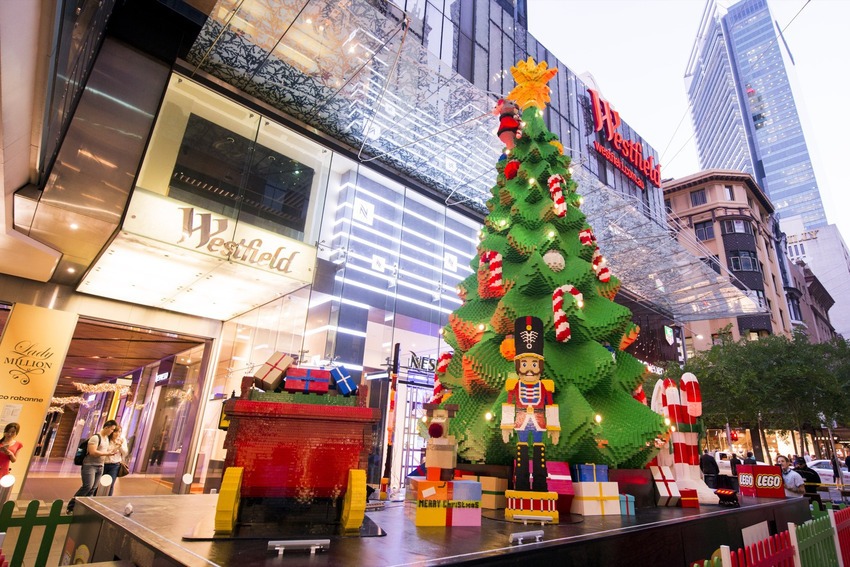 雪梨樂高聖誕樹展出至12月27日。(圖片來源／mashable）