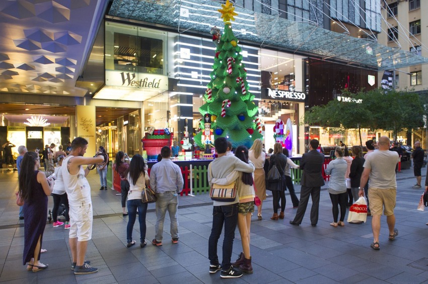 樂高聖誕樹一開幕已成為今年澳洲聖誕節最吸睛的焦點。(圖片來源／mashable）