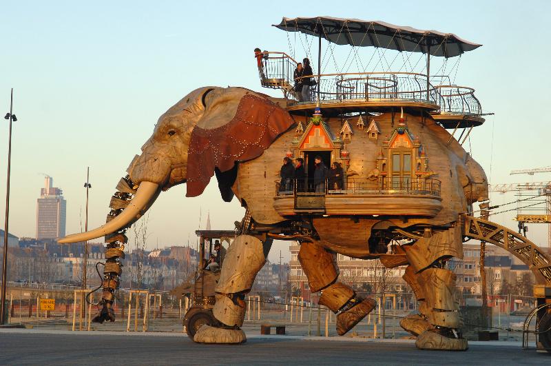 機械大象，成了夢幻機械動物園的最佳代言人。(圖片來源／rfrc）