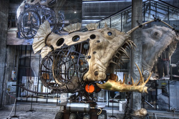 動物園裡充滿了機械動物，讓遊客闖進了夢一般的世界。(圖片來源／chuansongme）