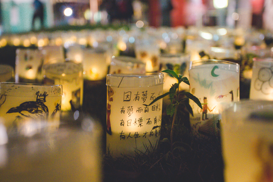 一起照亮聖誕節，也照亮來年幸福。(圖片來源／勤美璞真文化）