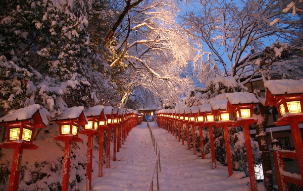 《京都 日本散步》現已上架，請至App Store搜尋。（圖片來源／貴船神社官網）