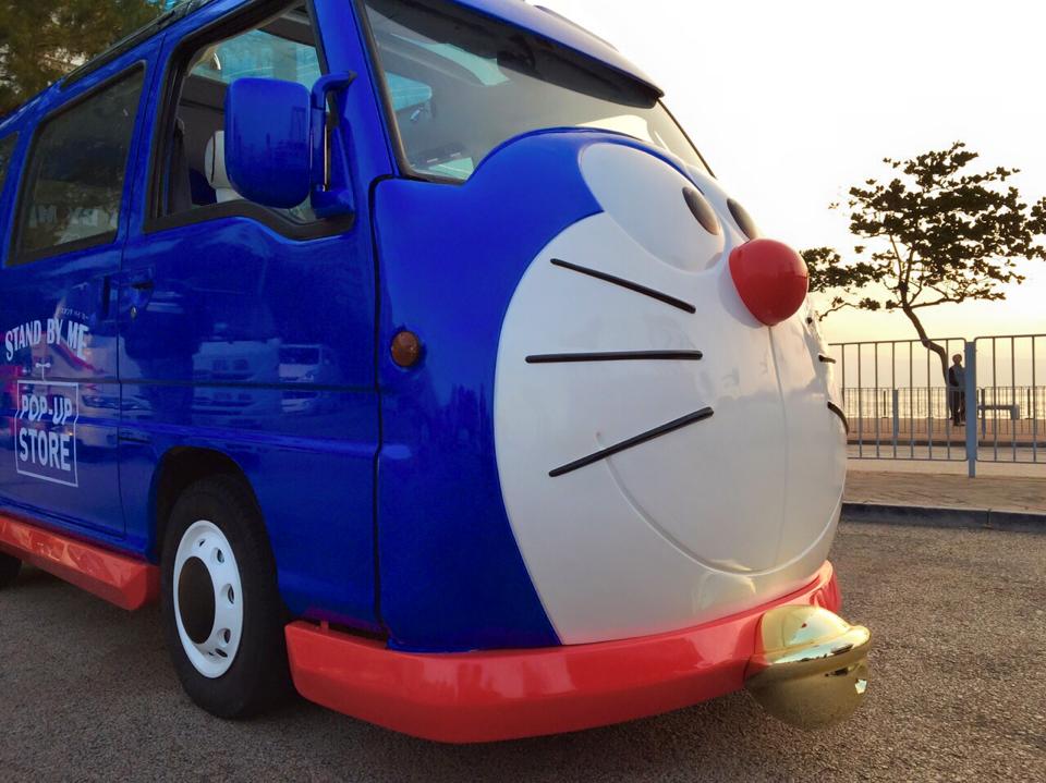 為此還特別設計了多啦A夢造型小貨車。(圖片來源／Doraemon 100)