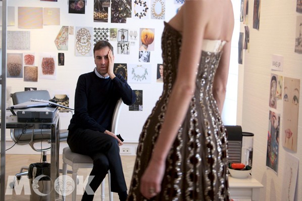 璀璨風華 Dior之夜導演費德里柯．鄭（Frederic Tcheng），被喻有「時尚紀錄片大師」的稱號。(圖片提供／天馬行空)