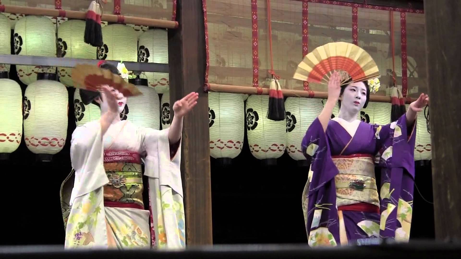 點燈期間可在八坂神社見到藝舞妓的演出。(圖片來源／youtube)