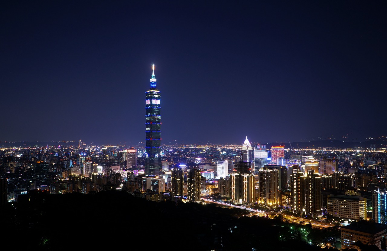 象山親山步道夜景。(圖片來源／台北市大地處)