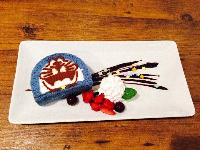 哆啦A夢造型甜點。(圖片來源／TOWER RECORDS CAFE)