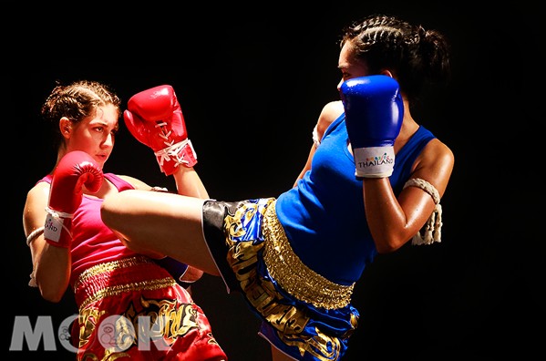 女子泰拳在近幾年也蓬勃發展，更發展出比賽、訓練營等，足見泰拳在泰國全民心目中的地位。(圖片提供／泰國觀光局)